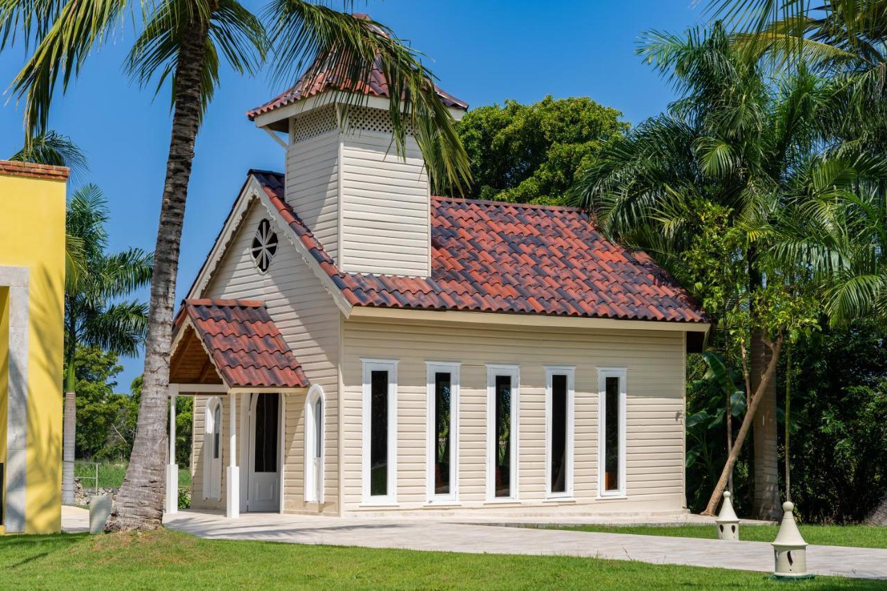 Caribe Deluxe Princess Punta Cana Esterno foto The Chapel at the Royal Palm Beach Polo Country Club